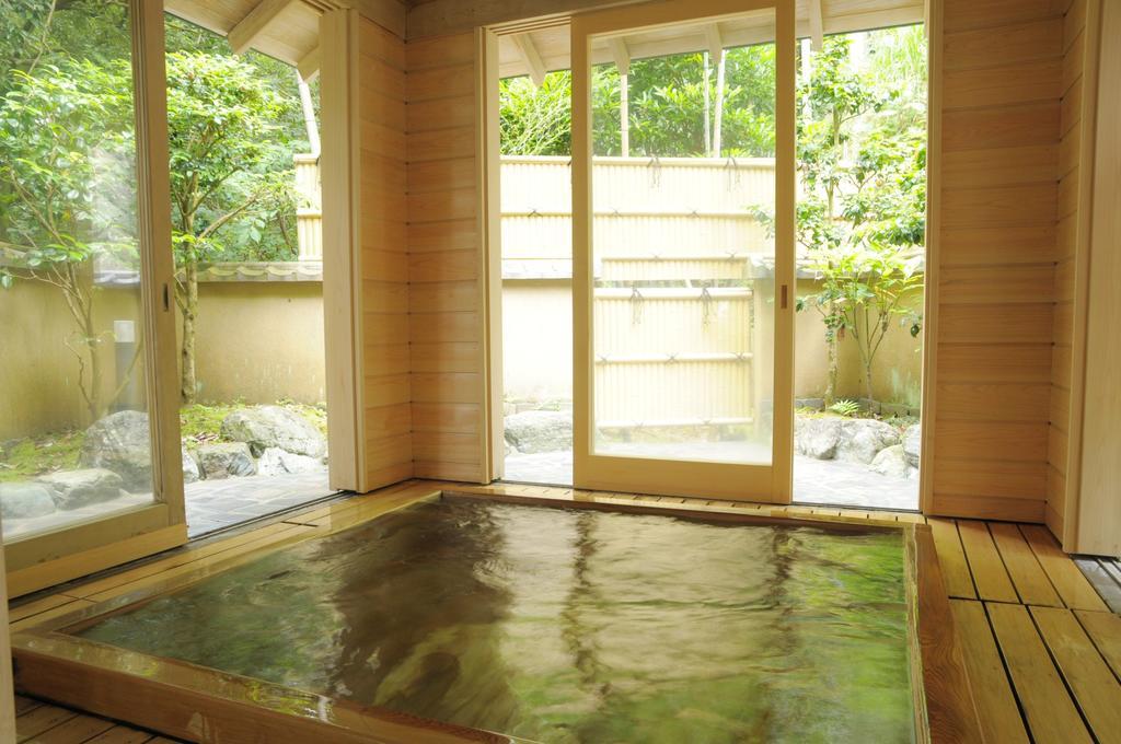 Yugawara Onsen Kawasegien Isuzu Hotel Atami  Dış mekan fotoğraf