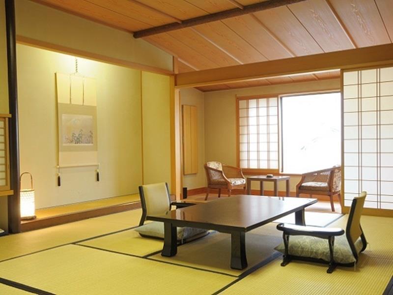 Yugawara Onsen Kawasegien Isuzu Hotel Atami  Dış mekan fotoğraf